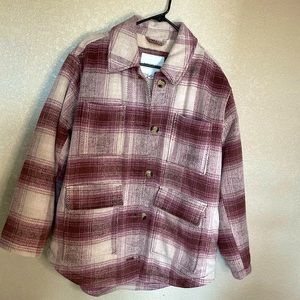American Eagle 🦅 Plaid Shacket w/ Sherpa lining ✨ NWT ✨